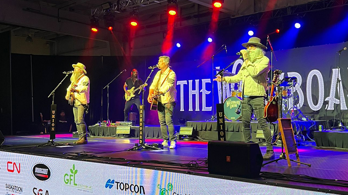 STARSambulance's tweet photo. #FieldofSTARS is rockin’ tonight as @washboardunion takes the stage! 

Thank you to Saskatoon Media Group! 🌾 https://t.co/RDkmnxCfx2