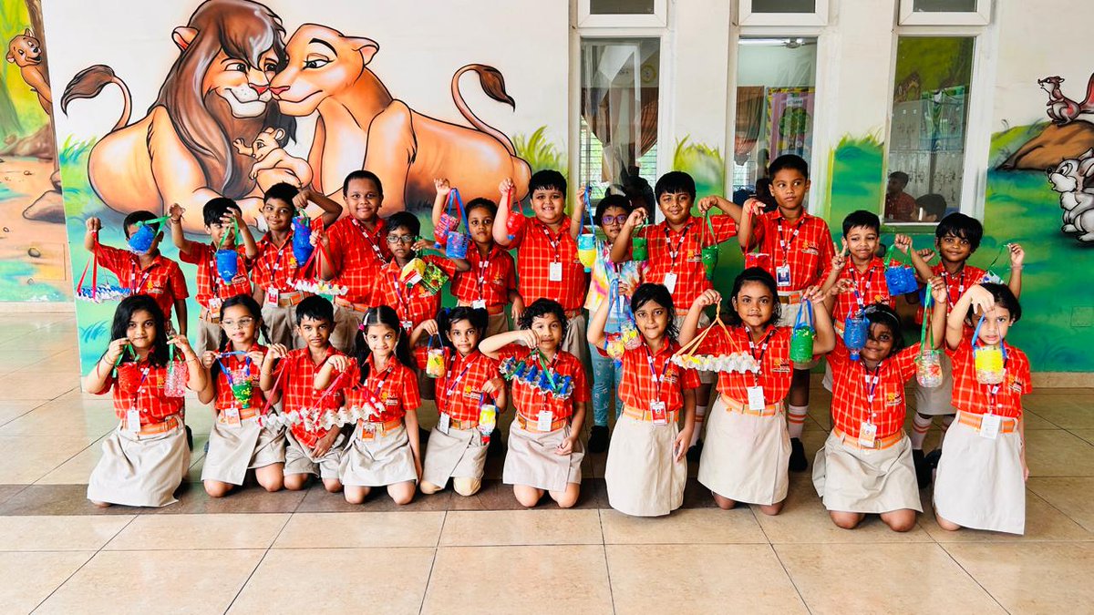 SAI_Edu_In's tweet image. They crafted beautiful and functional bird feeders, supporting the ecosystem while developing their naturalistic and intrapersonal skills.
#EcoFriendlyProjects #YoungEnvironmentalists