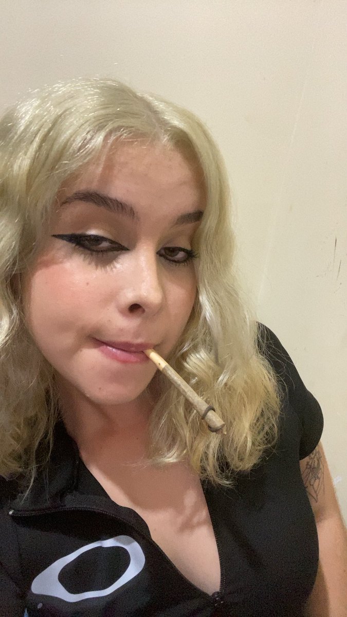 weedtonina's tweet photo. haxi, paki e ice todos misturadinhos https://t.co/yTIGAMU9Nd