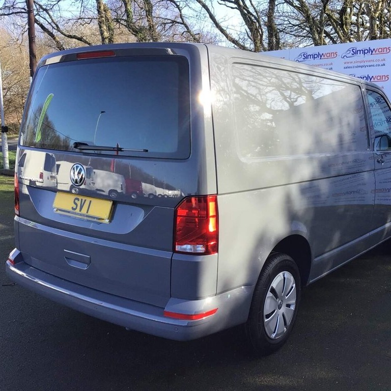 SimplyUsedVans's tweet photo. ONLY 10 MILES ON THIS MANUAL VOLKSWAGEN TRANSPORTER | 2.0L T28 TDI P/V STARTLINE 🤯

⭐ DAB Plus Radio System
⭐ 6.5" Touch-Screen
⭐ Crosswind Assist
⭐ Cruise Control
⭐ Heated Door Mirrors

Full listing: https://t.co/yJfZCK4tvP

#CommercialVans | Simply Vans https://t.co/Z8OKpVMoO9