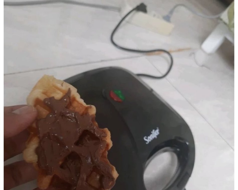 hnlbyprv's tweet image. 2. ￼SONIFER New Waffle Maker Croffle Maker Alat Pembuat Croffle Waffle Electric SF-6134 (+) FREE BUKU RESEP
Link shopee: s.shopee.co.id/9KNgJOOYwE
Link tokped: tokopedia.link/NErNXAdtiLb