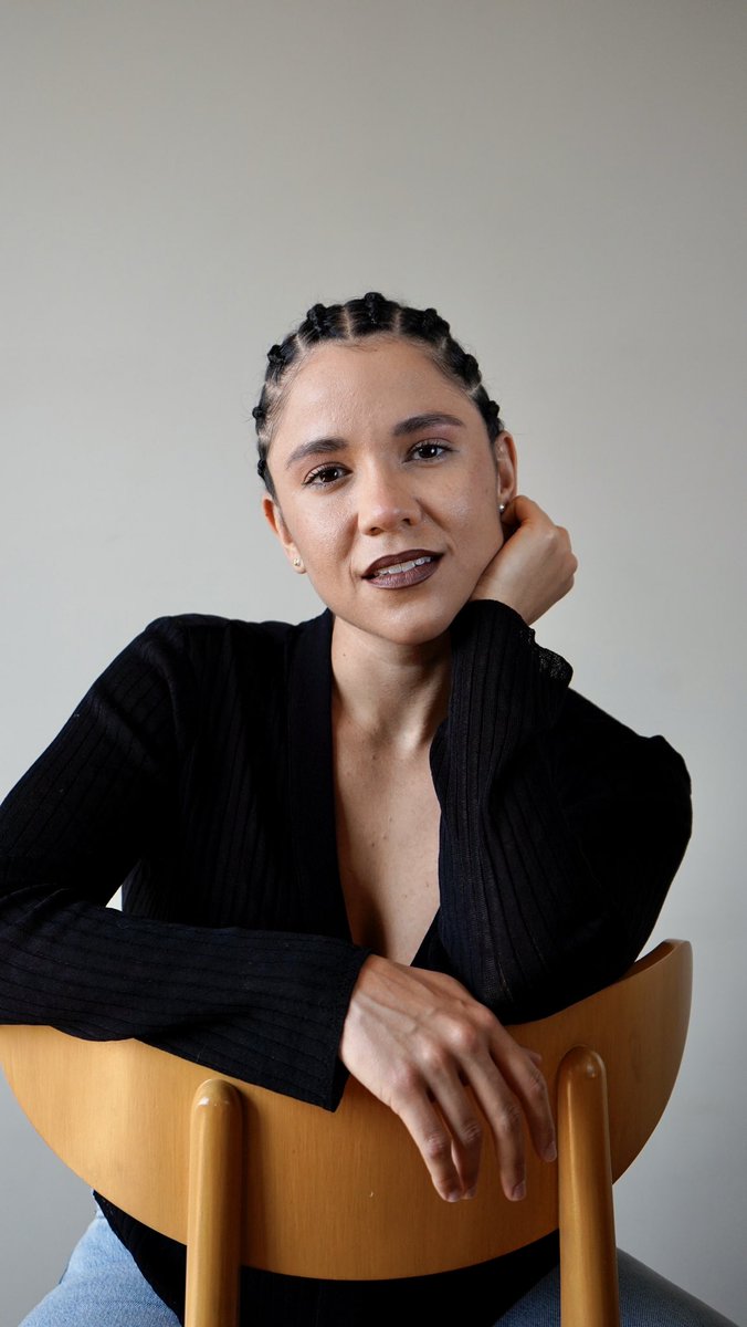 Santos Woge (<a href="/SantosWoge/">Santos Woge</a> ) lanzará nuevo sencillo titulado  “Nada es suficiente”, primer sencillo de su Ep  “¿Quién eres cuando estás sola?”. El track se estrenará a partir del 22 de julio en plataformas digitales.