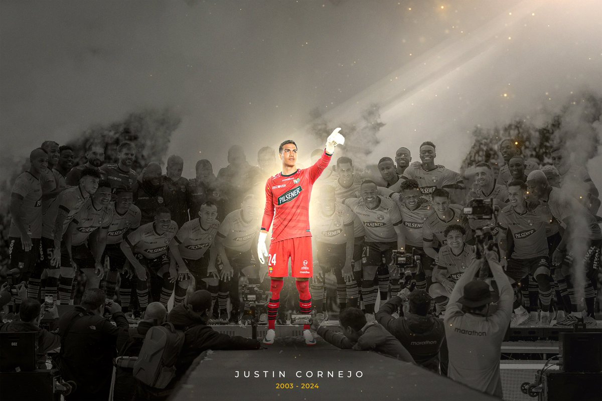 BarcelonaSC's tweet photo. #HoyJuegaElBarce 💛🧤 https://t.co/RfmqWaLqLJ