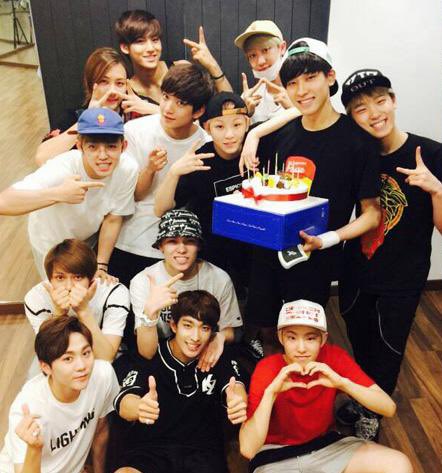 wonubliss's tweet photo. 🎂🤍🫂 https://t.co/iSkBkgAZPI
