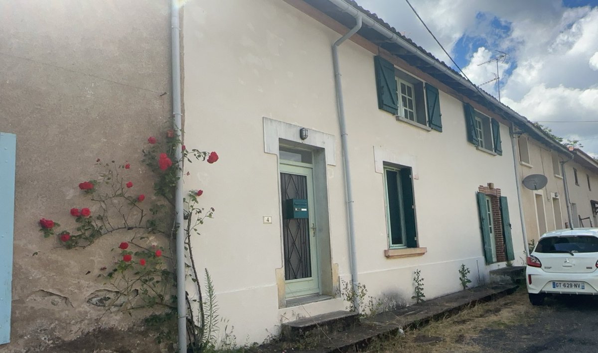 Lisa Williams tweet media