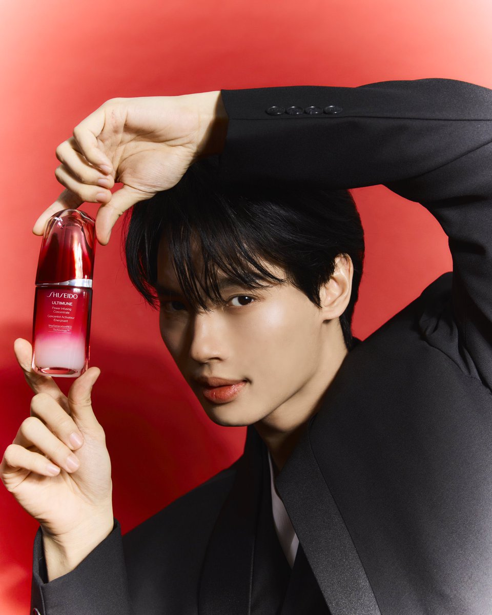 LittlebabyWin's tweet photo. ยิ่งซูม ยิ่งเห็นผิวที่สวย ใส โกลว์ อิ่ม เด้ง นี่แหละใช่เลย 👏👏👏

#BelieveinBeauty 
#ShiseidoUltimune
#ShiseidoThailand
@Winmetawin #winmetawin https://t.co/8c9qF0uvdj