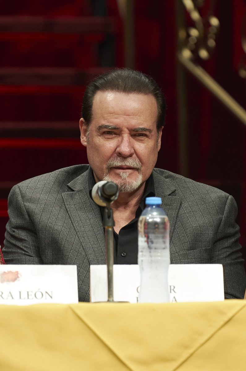 shefcarib's tweet image. #CésarÉvora #PerfumeDeGardenia