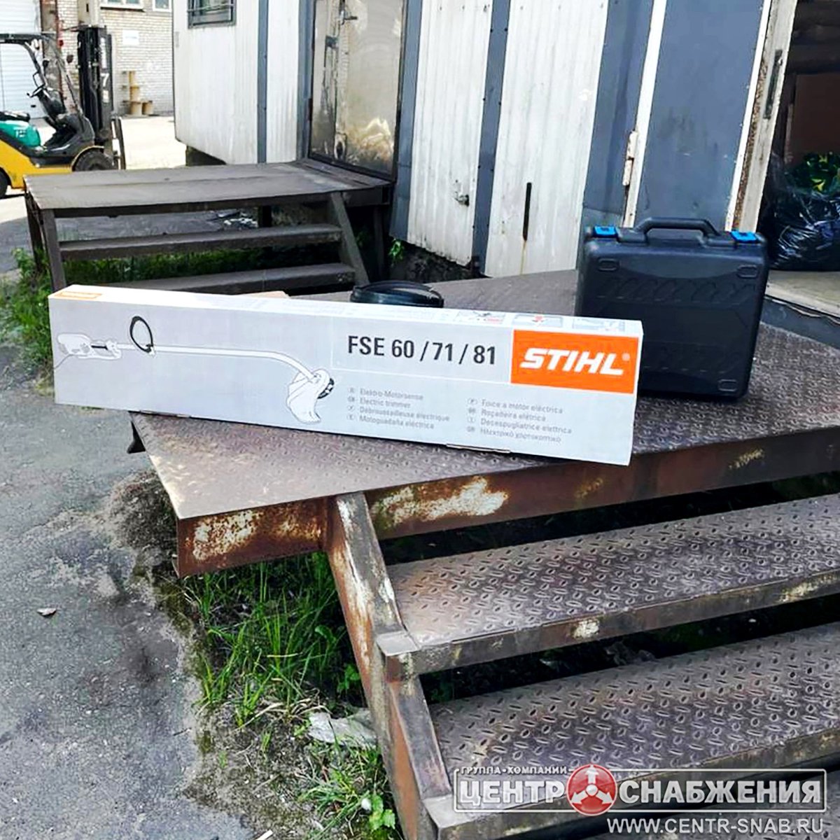 centr_snab's tweet image. Наши отгрузки:
#СадоваяТехника
Предлагаем к поставке более 10 тысяч наименований садовой техники:
Бензопилы, газонокосилки, мотоблоки, мотокосы, минитракторы, электропилы, кусторезы, триммеры, воздуходувки, насосы и мн.др.!
☎(812/495) 640-40-01
​​🌐centr-snab.ru