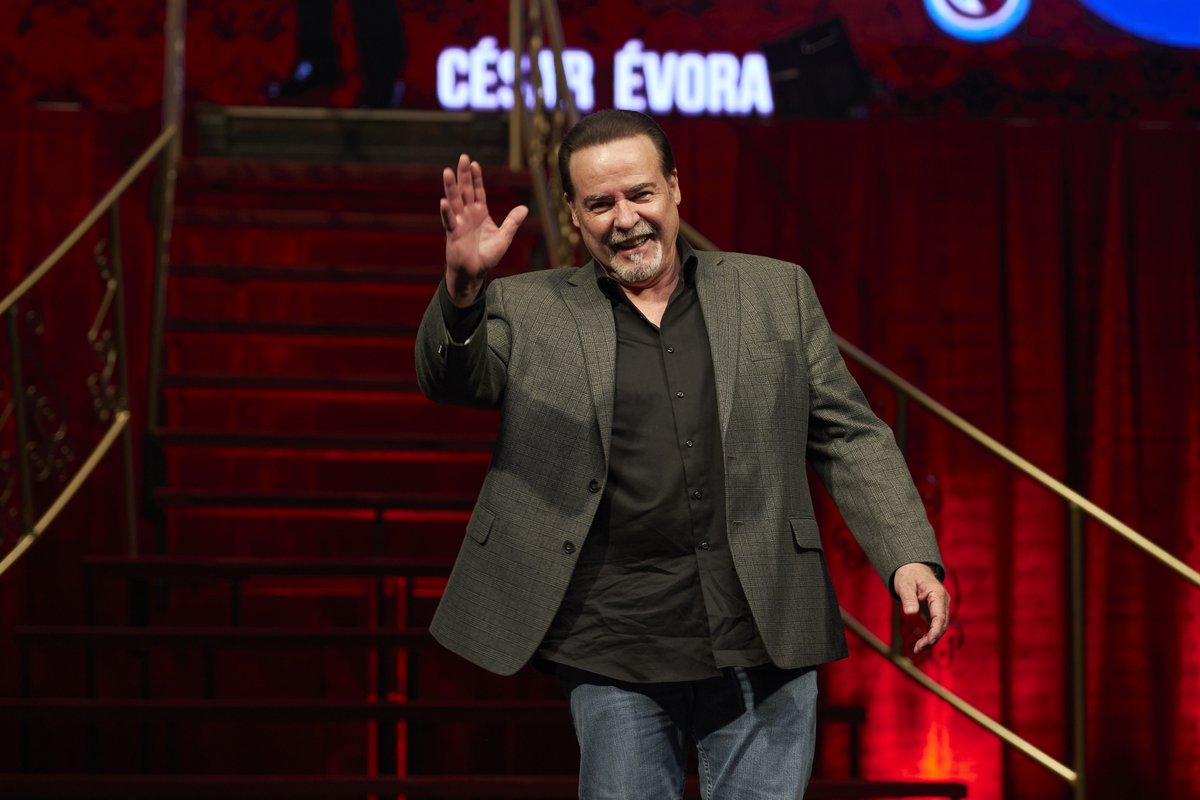 shefcarib's tweet image. #CésarÉvora #PerfumeDeGardenia