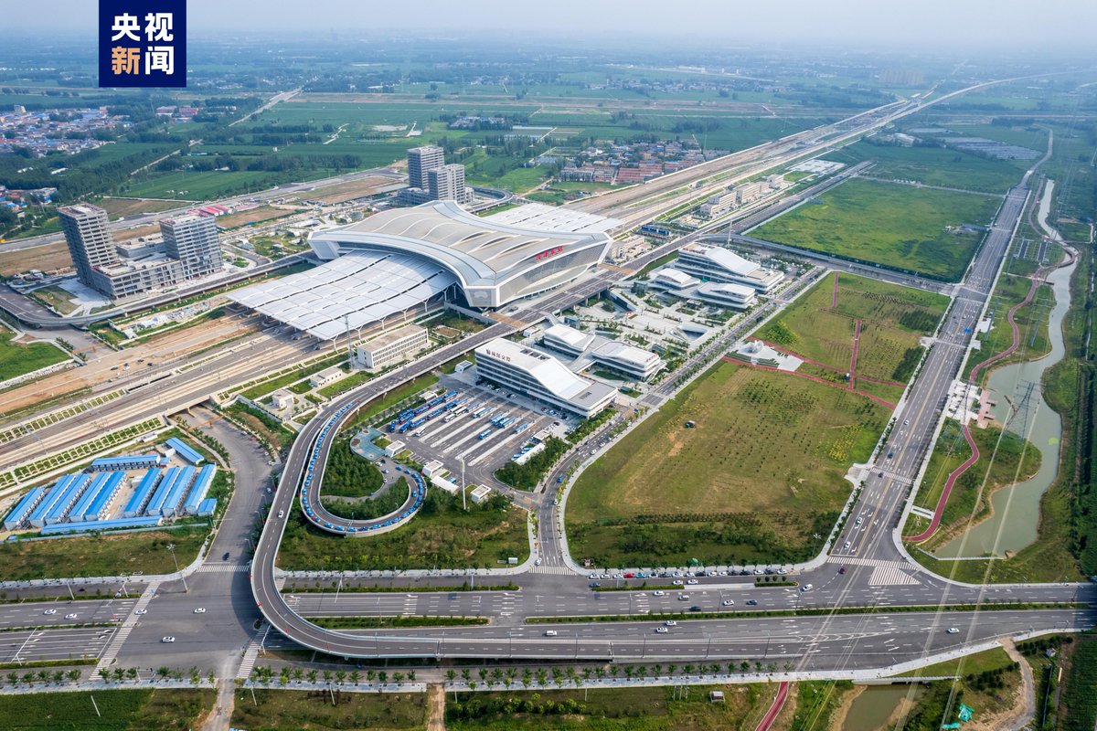 PDChinese's tweet photo. 【日蘭高鐵莊寨至蘭考南段建成】據中國國家鐵路集團有限公司消息，山東日照至河南蘭考高鐵莊寨至蘭考南段將於7月18日建成通車，標誌著日蘭高鐵全線貫通運營，日照西至蘭考南站最快2小時26分可達，山東半島城市群與中原城市群間的時空距離進一步壓縮。日蘭高鐵線路全長472公里，設計時速350公里。 https://t.co/I9u9vpeiY8