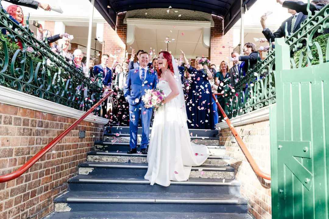 Cathyfromoz's tweet photo. Wedding memories .
A perfect day! 🥰🤵❤️👰 Photos by @mrssmithphotography hmua @tahneeandomua https://t.co/nbNdUIpZpa