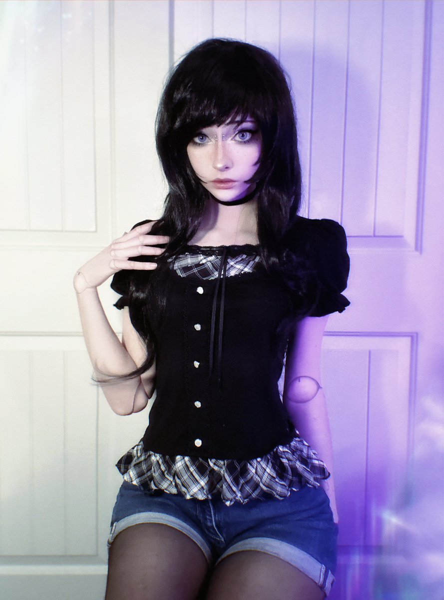 boople__snoot's tweet image. being a doll is hard…i have to remember to wind my key every morning… and sometimes my joints pop out of the socket ;(•_•)