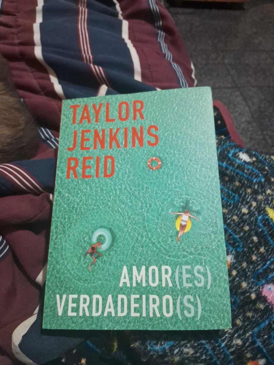 jusprinter's tweet photo. "Amor(es) Verdadeiro(s)" - Taylor Jenkins Reid 

⭐️⭐️⭐️⭐️ https://t.co/SDqQHM5Sut
