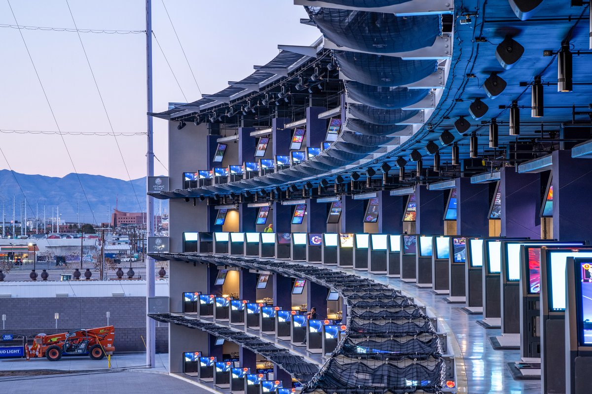 Meteor Lighting tweet media