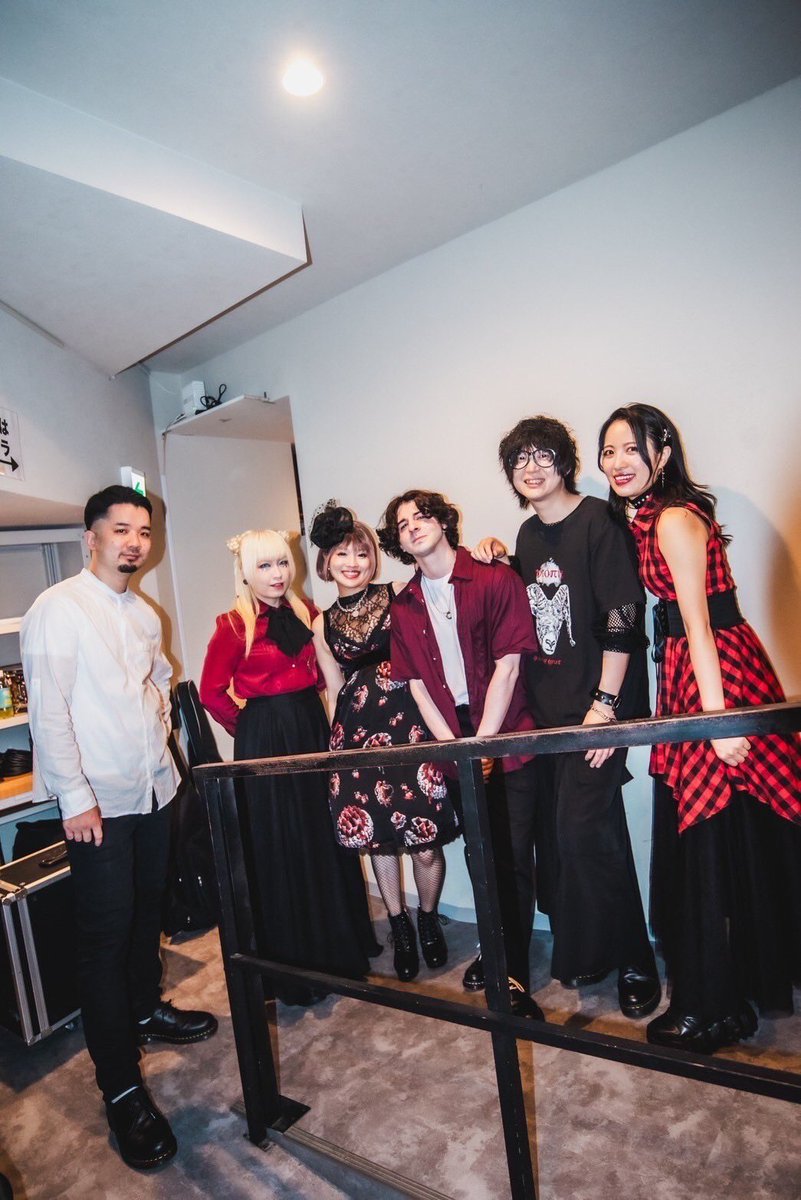 cna2021's tweet photo. ✨満員御礼✨
7/16「COCKTAIL Unique」@CLAPPER_Osaka 

沢山のご来場、ありがとうございました！最高の1日になりました！
様々なサプライズや、著名なバンドマン達との共演、きっと楽しんで頂けたと思います🥂
Cakes n' Aleは制作期間に突入しますが、止まる気は無いのでこれからの活動もお楽しみに✨ https://t.co/47NxL5xElv