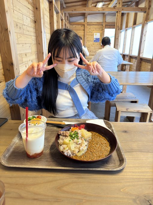 この間、カレー🍛食べたよ #実は有名店 https://t.co/iWKfntfnnh<a href="/tag/%E5%AE%9F%E3%81%AF%E6%9C%89%E5%90%8D%E5%BA%97"class="tags">#実は有名店</a>