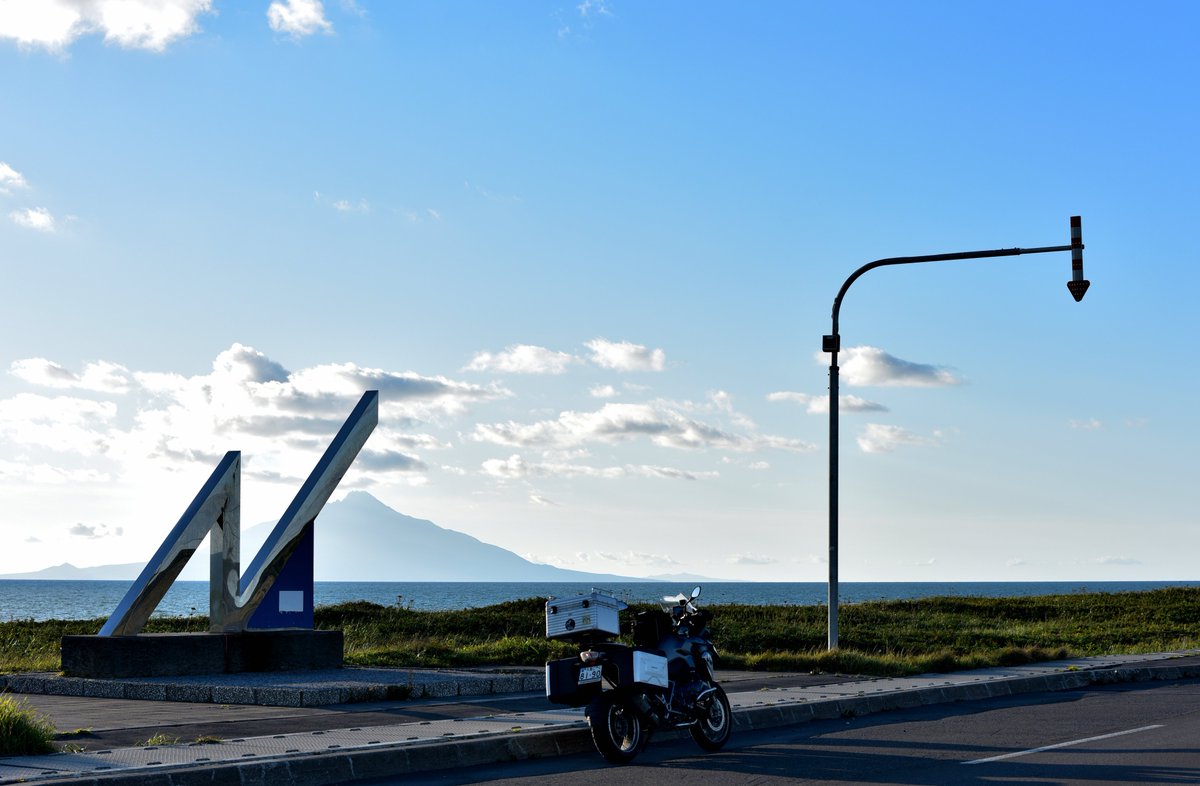 junbo1717ishi's tweet photo. 来週からの北海道ツーリング
10回以上行っているのに
ほとんど7月初めか9月中旬~下旬・・・
寒さはよく理解してるけど
真夏の8月は2回だけで
それも20年前🤪
というわけでどのジャケットで行くか
めっちゃ悩んでます🤔
#R18B #北海道ツーリング https://t.co/KnjB37PL58