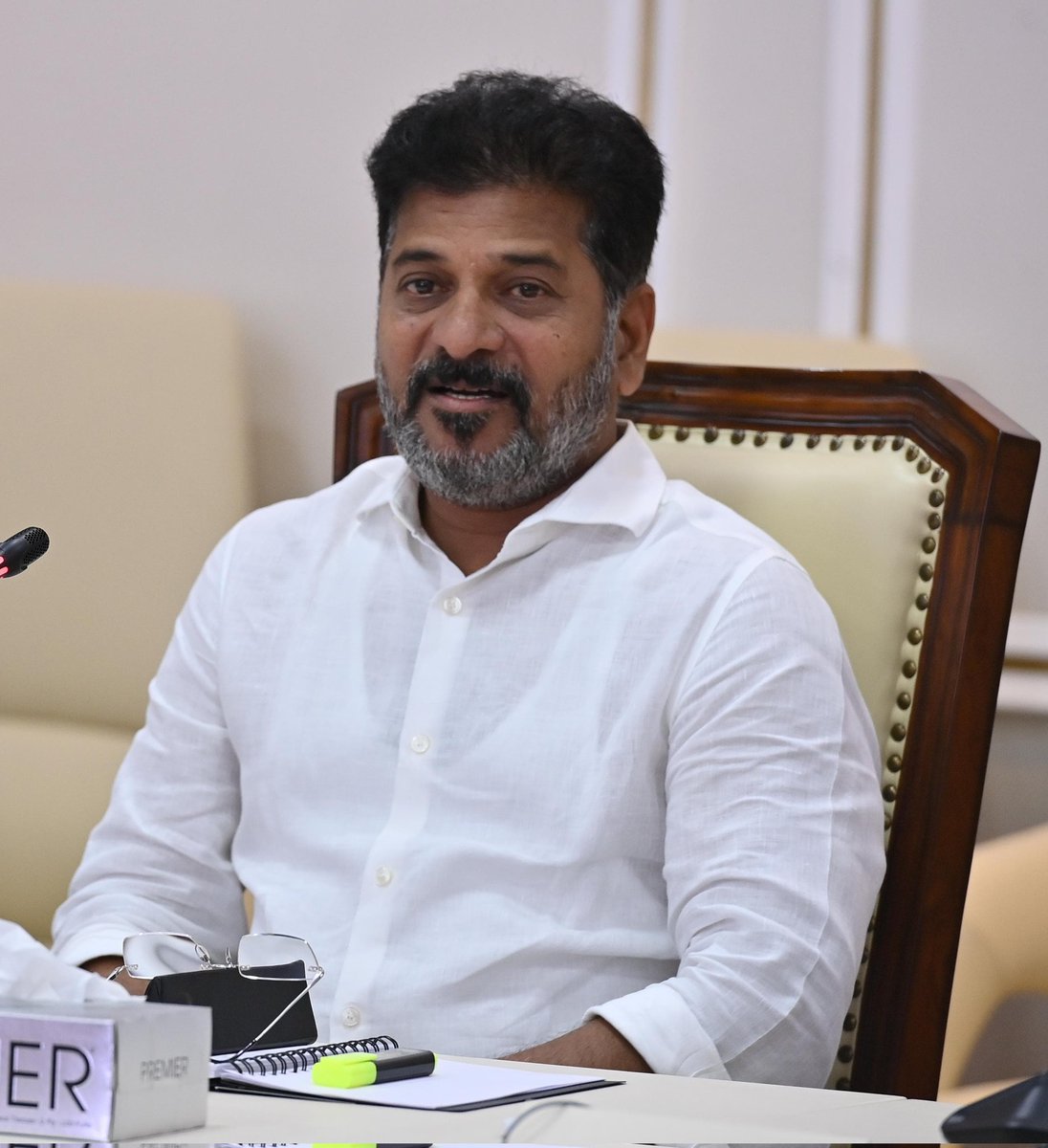 SatishManneINC's tweet photo. Chief minister A Revanth Reddy unveiled his vision to develop the erstwhile Rangareddy (RR) district with a slew of ambitious projects to transform the landscape. This includes developing scenic Rachakonda as a hub for the film industry, a new city of international standards in Maheshwaram, and sports universities, medical and health hub, and electric vehicle manufacturing unit in the land earlier acquired for pharma city in the area.
@TelanganaCMO
@INCTelangana
@revanth_anumula
@Jairam_Ramesh
@SupriyaShrinate
@INCIndia
@Manikrao_INC
@Pawankhera
@kcvenugopalmp
@RohitChINC
@drajoykumar
@DeepaDasmunsi