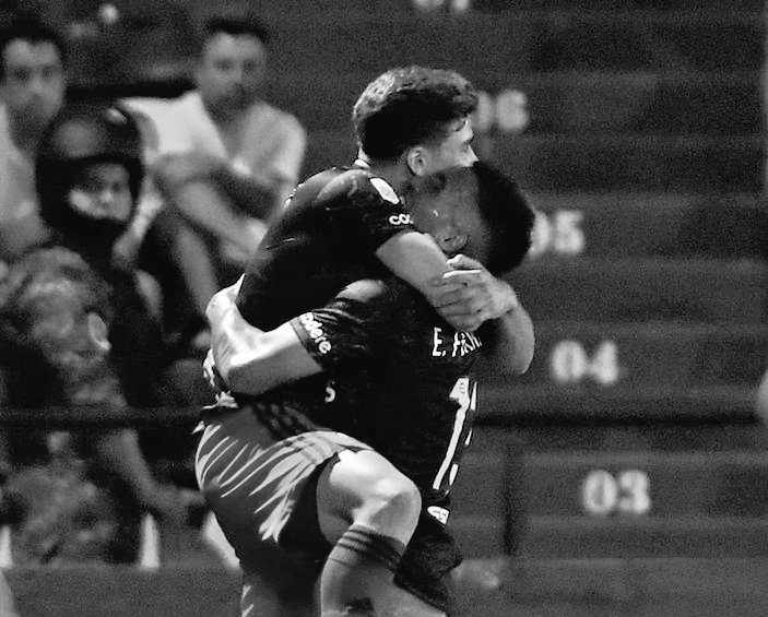 val 💋 tweet media