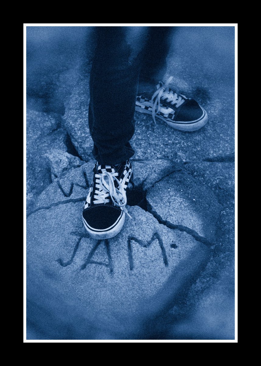 projectmess_Y01's tweet photo. smorkin' https://t.co/ntJwYARqbn