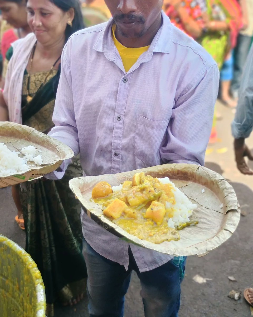 iskconpuri12's tweet photo. Prasadam Distribution During Ratha Yatra 2024

#foodforlife #charity #fooddistribution #iskcon #iskconworld #iskconpuri https://t.co/RUVOtJPpNQ