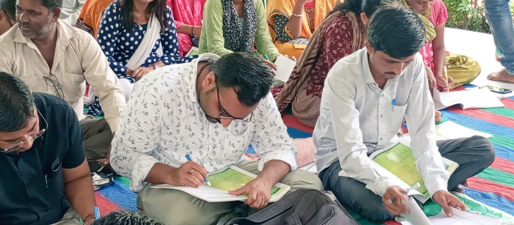 CRC_BHALGAMDA's tweet photo. સક્ષમ શાળા અંતર્ગત તારીખ 15 અને 16 જુલાઈ 2024 ના રોજ 2 દિવસીય તાલીમ વર્ગ યોજવામાં આવ્યો.જેમાં શાળાના આચાર્ય તથા ફોકલ ટીચર તાલીમમાં ઉપસ્થિત રહ્યા. સરકારી શાળાઓને ટકાઉ, સલામત અને સક્ષમ કેવી રીતે બનાવવી તે અંગે સૌને માર્ગદર્શન પૂરું પાડવામાં આવ્યું.
@gujaratssa @kuberdindor @CMOGuj https://t.co/diKd6id9MN