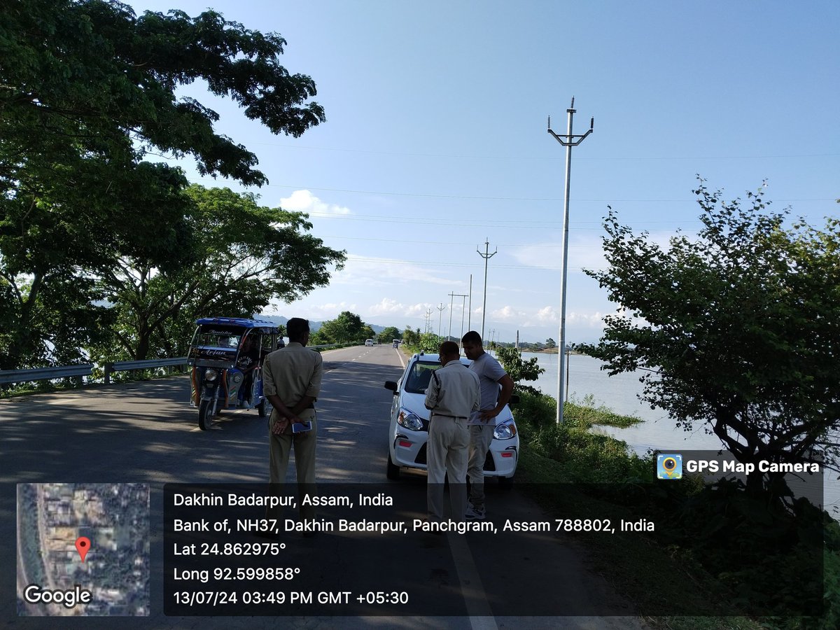 DTOHailakandi99's tweet photo. Enforcement drive against various offences on - 13/07/2024
W/O Insurances -02
W/O Helmet -06
W/O Seat Belt -01
W/O PUCC- 07
O/W DL-01
0thers- 04
@CMOfficeAssam @TransportAssam @Assamroadsafety @keshab_mahanta
@assampolice @gpsinghips #RoadSafety https://t.co/Q9eHynjvyv