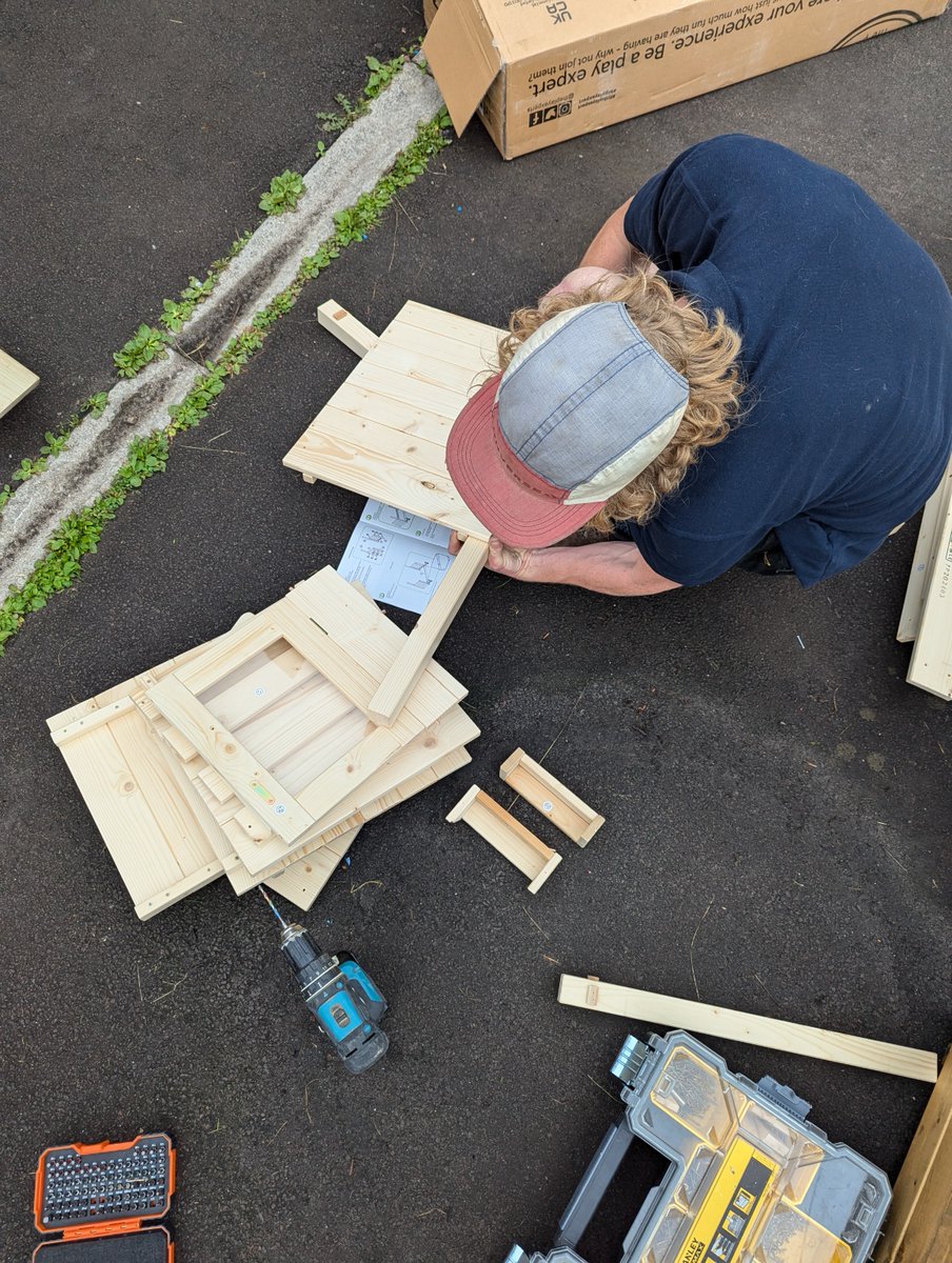 CastellGroup tweet media