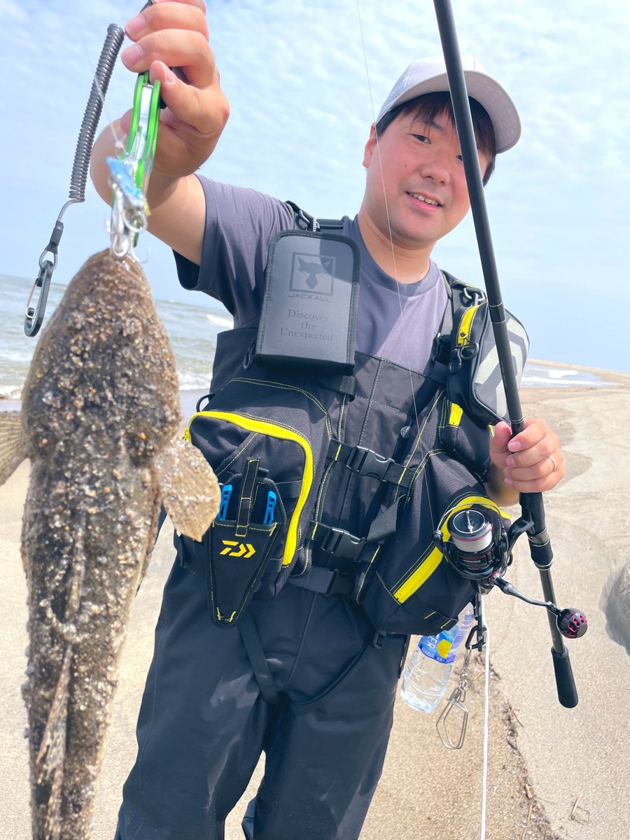 ExBasuket's tweet photo. 本日も阿武隈へ!
バイブレーションでストップ&ゴーで1発ゴン!
かわいいサイズのまごっちゃん釣れました😎
ありがとう!
#jackall
#jackall_shore_salt
#sabull
#sabull_109mmh
#ヒラメ
#マゴチ
#県南サーフ
#仙台サーフ
#仙南サーフ
#takumi_iga0119 https://t.co/mazGPMpYAf