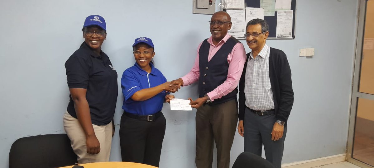 DMICentreKenya's tweet photo. Thrilled and honored to receive this generous sponsorship cheque from Highridge Pharmacy Ltd in support of the DMI Diabetes Walk! ๐
A huge thank you to #highridgepharmaceutical for you support๐๐ #DiabetesWalk #stepout #Grateful #MakingADifference https://t.co/tG4E463O1o