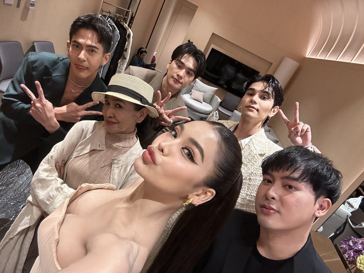 วิมานหนาม พร้อมค่ะ !!
<a href="/jeffsatur/">𝗝 𝗘 𝗙 𝗙 𝗦 𝗔 𝗧 𝗨 𝗥 (罗杰夫)</a>
<a href="/harit_keng/">Harit_keng (DuckMan 🦆)</a>
<a href="/Toey_Pongsk/">Toey Pongsakorn</a> 
<a href="/Bossskuno/">Boss Kuno</a> 
<a href="/gdh559/">GDH</a> 
#TrailerTheParadiseOfThorns