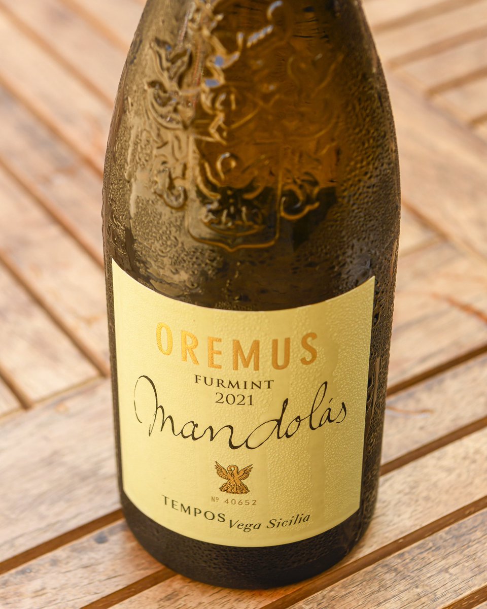 vinyadelsenyor's tweet photo. @EnricSolerVins @dopenedes @JBelondrade @DORueda @nzwine @almacarraovejas @PedroRuizAlma @EmilRojoRibeiro @CRDO_Ribeiro @BordeauxWines @VinsdeBordeaux Oremus Mandolás 2021, Tokaj https://t.co/uJJnr2FHai