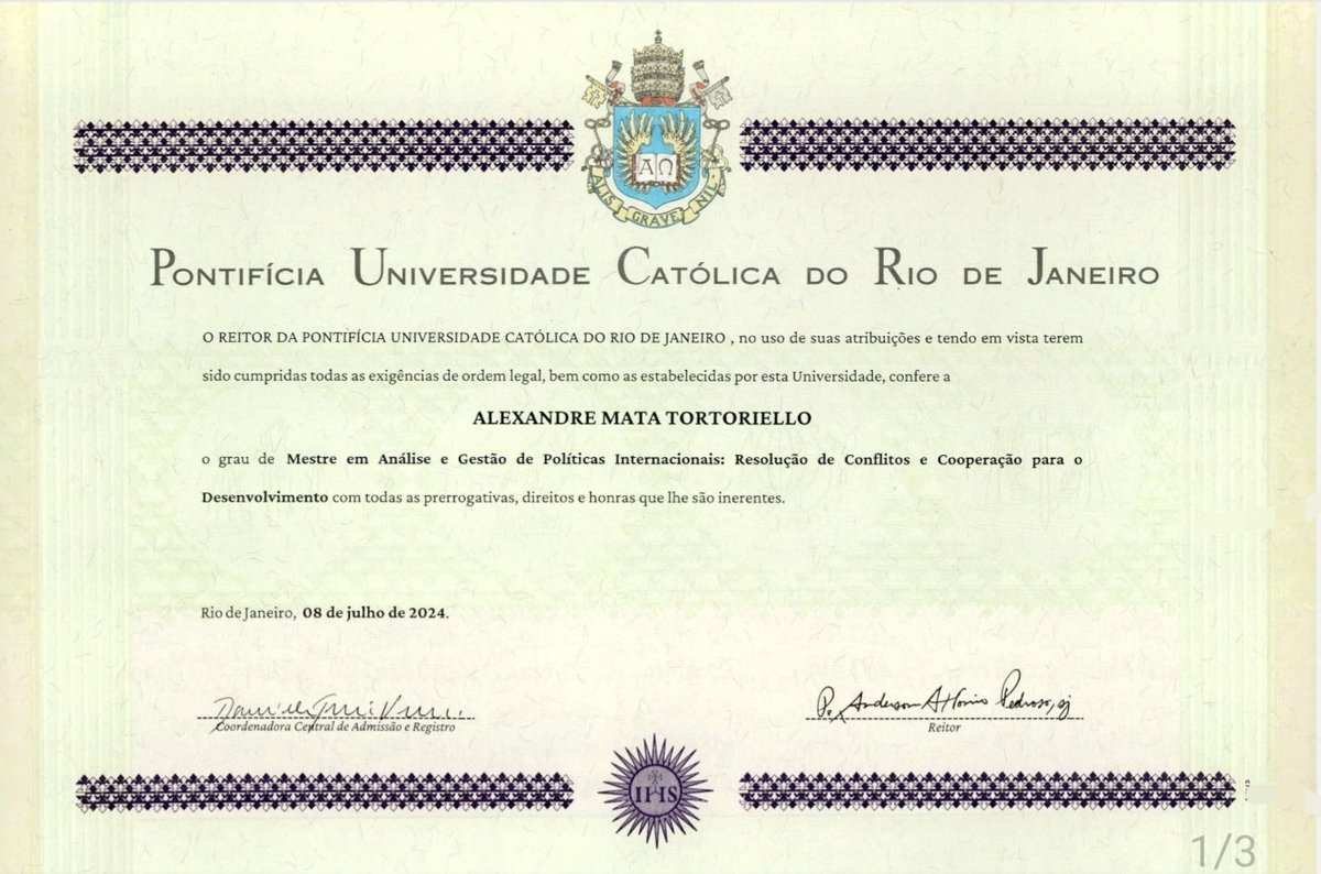 tortoriello's tweet photo. 🎓🎉 O diploma do mestrado chegou! O canudo demorou pra ficar pronto, mas finalmente saiu. 😀 Agora, sou oficialmente mestre! Obrigado a Deus, à minha família, a meus professores e a todos que, de alguma forma, me ajudaram nesta conquista. https://t.co/VsYPxACdG2