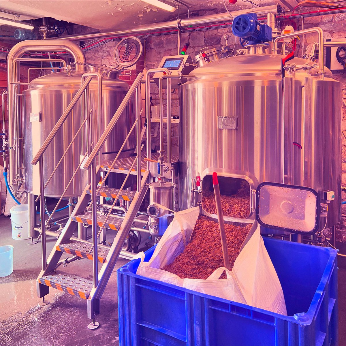 Apologies to anybody that has been lacking some Shiny Session Hazy in their life recently… It’s back in the brewhouse today and on tap as soon as we can get it there!
.
🍺✨😋