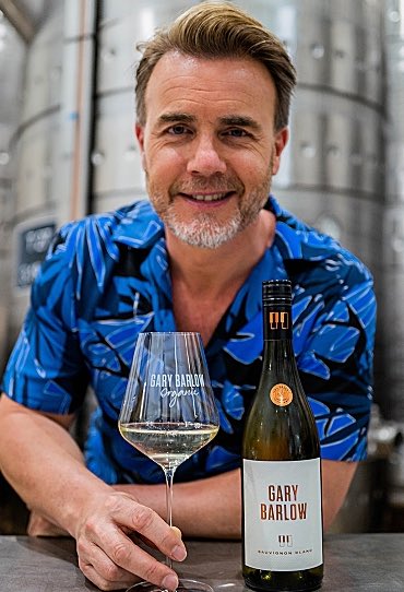 MeldrewPoint's tweet photo. Happy Meldrew Point Day, Gary Barlow! Today you are 19,537 days old and have reached your Meldrew Point - the age of Richard Wilson on the day One Foot In The Grave was first aired on Jan 4, 1990. I don’t believe it! https://t.co/moZWqrGTkx