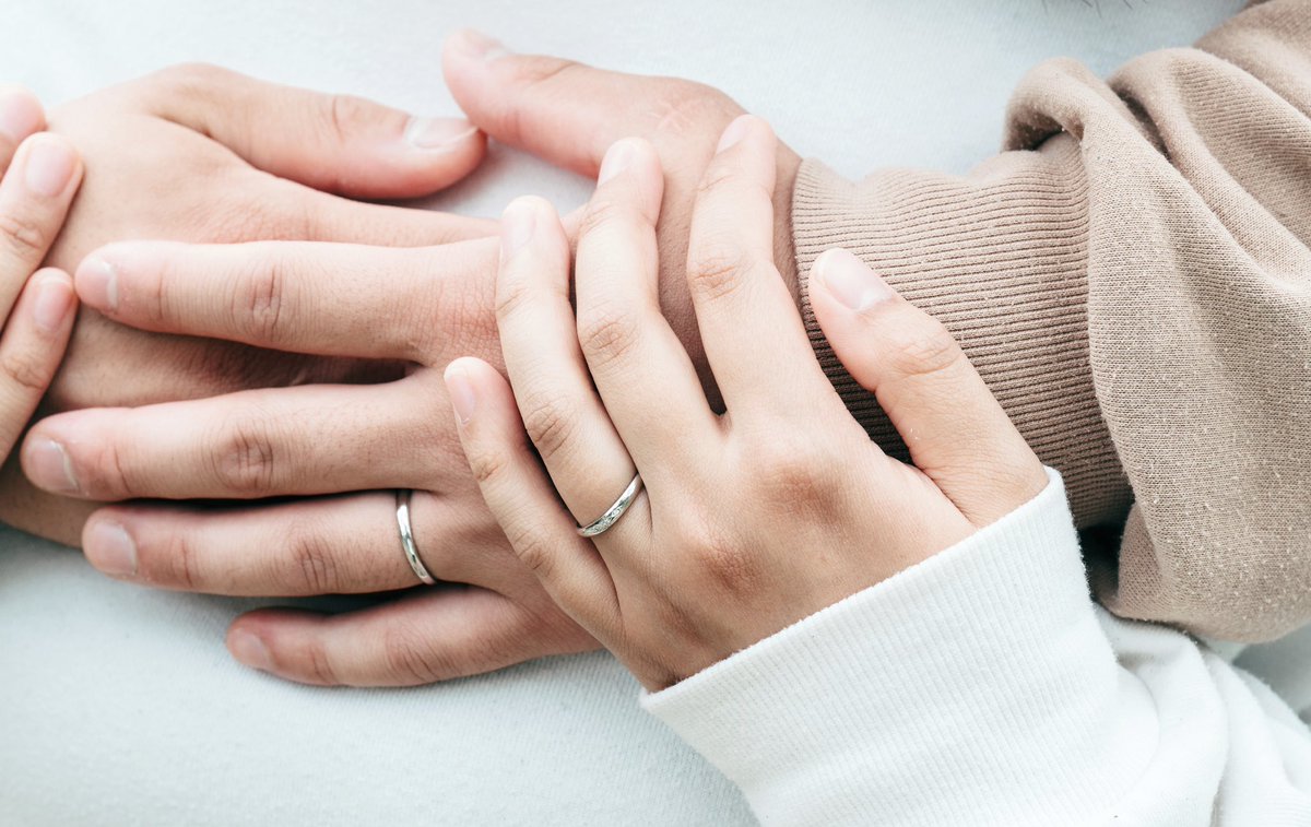 _mkw_07's tweet photo. 【結婚報告】
2020年よりお付き合いしておりました方と2024年7月17日に結婚いたしました。

仕事も家庭も両立しながら、最高のパートナーと共に歩んでいきます🕊️
大阪に帰ったらまた遊んでください🥺🥺✨️ https://t.co/kIDpAiPtl3