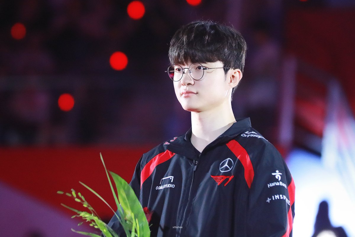 xttohax's tweet photo. 240629 T1 홈그라운드

꽃을 든 동글동글 동구라미혁 (⩌⩊⩌)⚘️

#Faker #페이커 #T1WIN #T1Fighting https://t.co/FiL24XXTPt