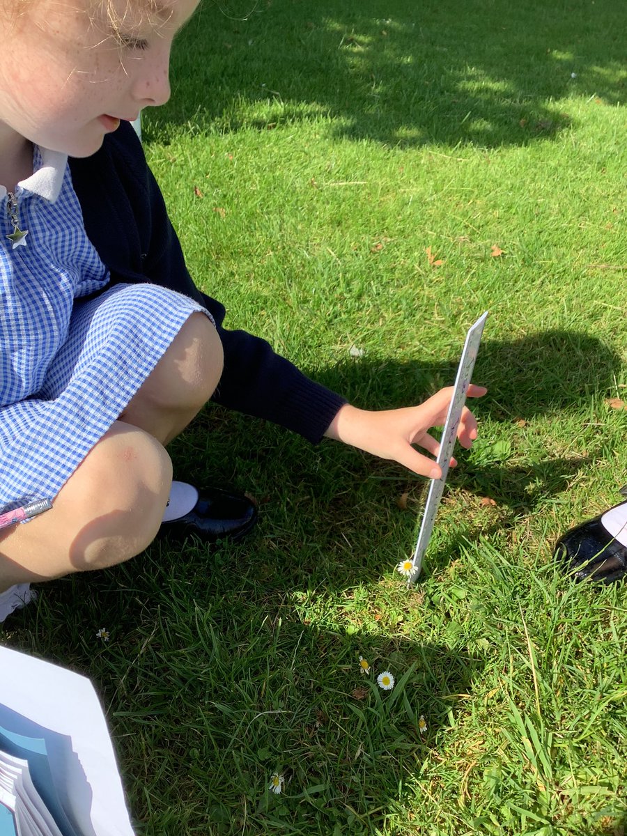 GPSYear1's tweet photo. This morning we took our maths outside in the sunshine to search for certain patterns and measurements whilst working as a team! @greenparkschool #gpsmaths https://t.co/PUTwjRMeVG