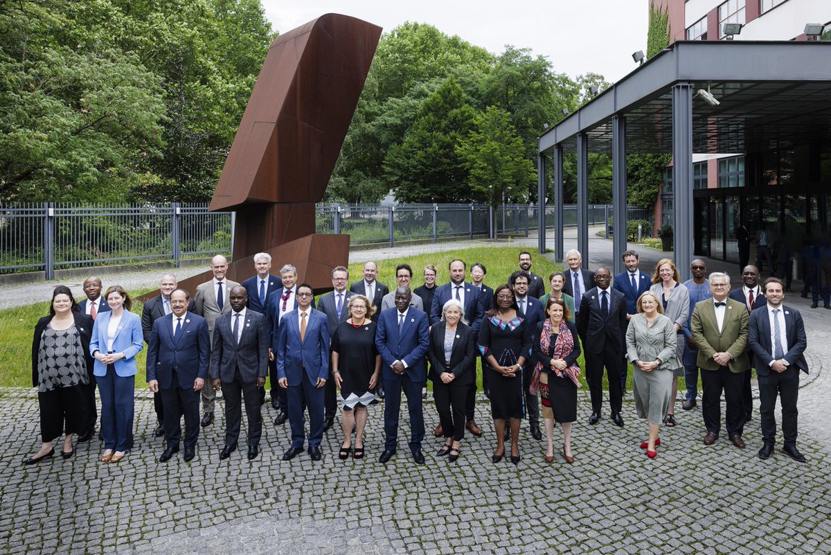Merci à l’<a href="/AllianceSahel/">Alliance Sahel</a>, aux membres et observateurs réunis à Berlin pour l’Assemblée générale fructueuse et la confiance apportée quant à ma présidence. Nous avons convenu de demeurer engagés dans la région du #Sahel mettant l’accent sur la scolarisation de millions d’enfants.