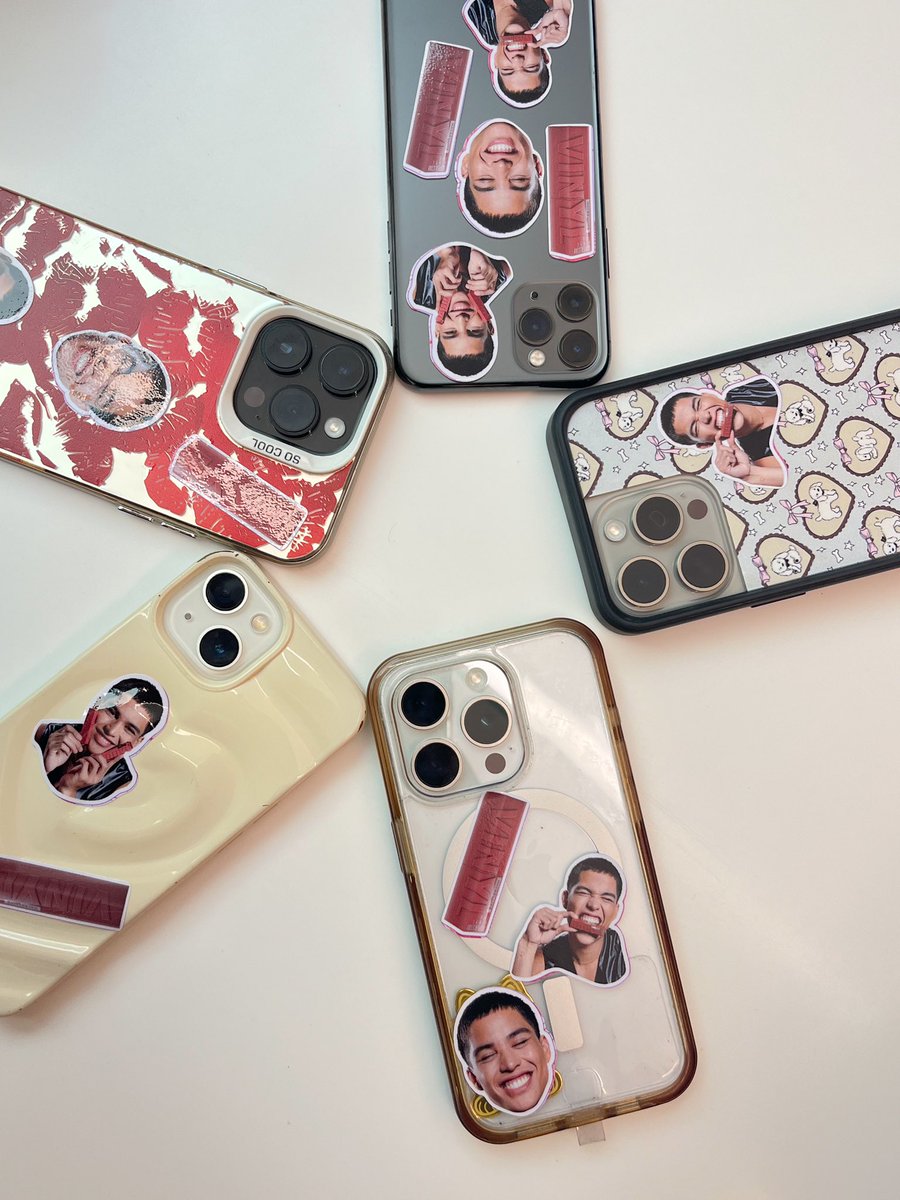 LOOK AT MAYBELLINE TEAM’S PHONE STICKERS 🙂‍↔️🩷

Giveaway ba?

#SuperStayVinylInk #VinylXKyle
#MaybellinePH #KyleEcharri