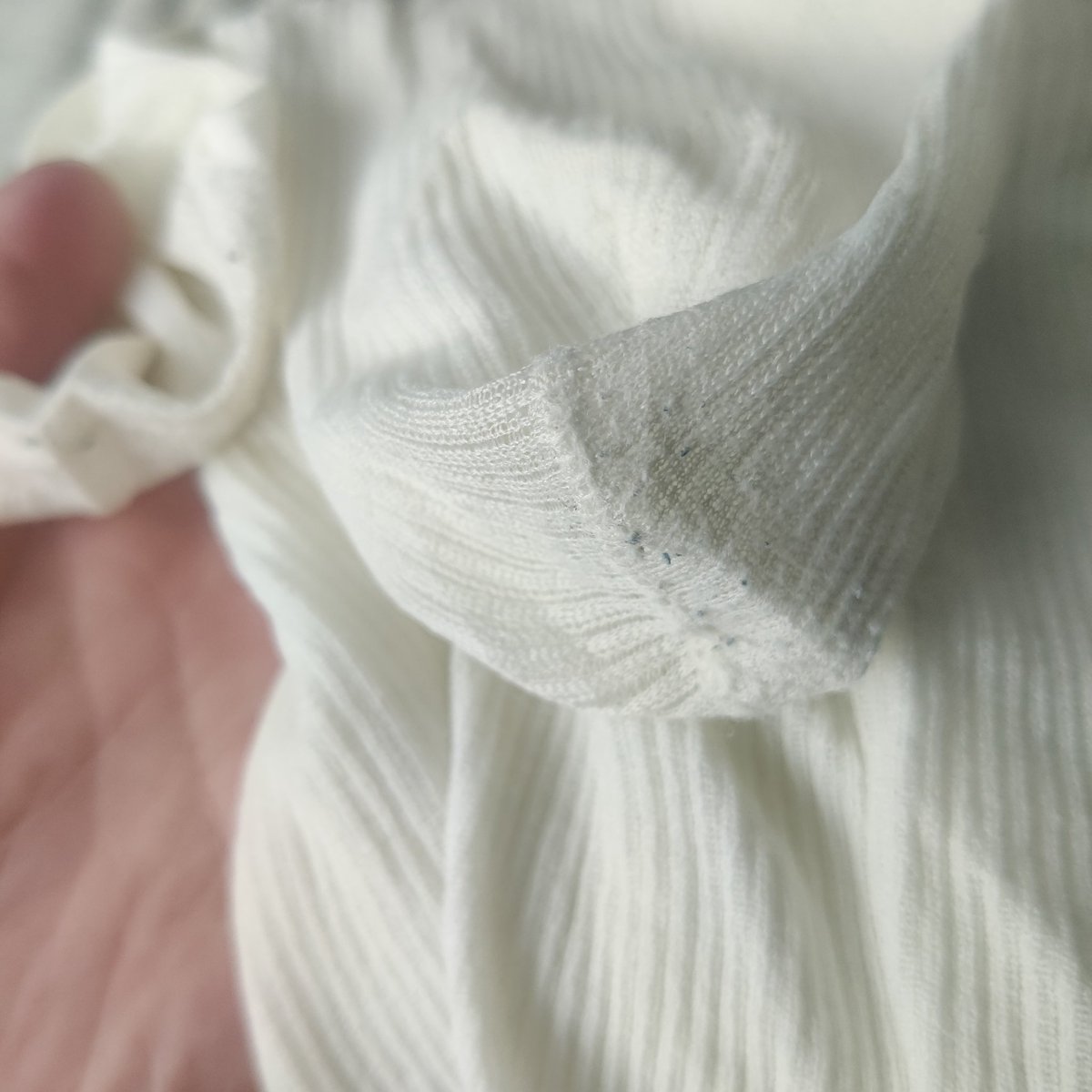 收到<a href="/qimunanzi1/">齐木楠子</a>小姐姐寄来的的🧦了😍😍，虽然小姐姐经常上舞蹈课，而且在我的要求下多穿了两天，但是居然只有微微的一点汗味，而且一点也不脏。好评拉满！