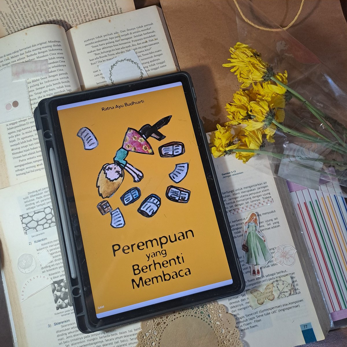 <a href="/literarybase/">Literary Base</a> Tidak bosan-bosannya aku menyarankan ranah pusaka dan perempuan yang berhenti membaca. Perfect combination of plot twist membagongkan × pelajaran hidup × heartwarming.