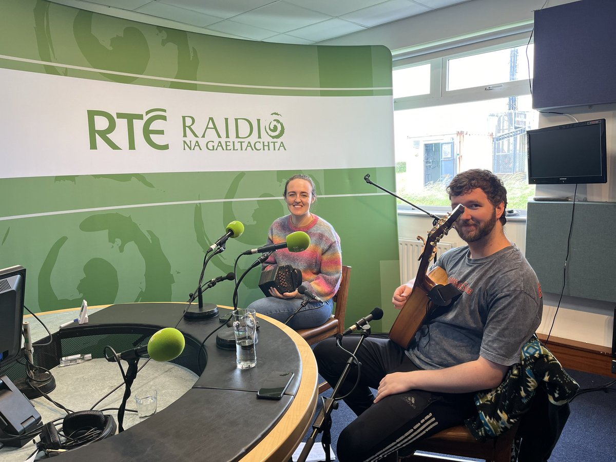 Tús áite ar an gclár do Kyle McCauley &amp; Nicole Ní Dhubhshláine - tá céirín nua seolta ag na ceoltóirí aitheanta agus ceolchoirm acu oíche Dé Sathairn seo i Seanscoil a’Chuasa.