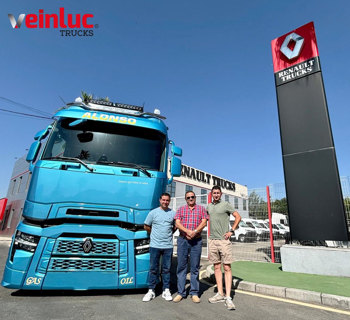 VEINLUC's tweet photo. 📷 🅽🆄🅴🆅📷 🅴🅽🆃🆁🅴🅶📷📷
CAHINTRA SL. renueva flota con este espectacular #Renault #T520High📷
Muchas gracias por tu confianza en @renaulttruckses y #Veinluc📷
"𝘾𝙤𝙣 𝙜𝙖𝙣𝙖𝙨 𝙨𝙚 𝙨𝙪𝙚ñ𝙖 𝙮 𝙘𝙤𝙣 𝙫𝙖𝙡𝙚𝙣𝙩í𝙖 𝙨𝙚 𝙡𝙤𝙜𝙧𝙖". https://t.co/eQagdu8dJG