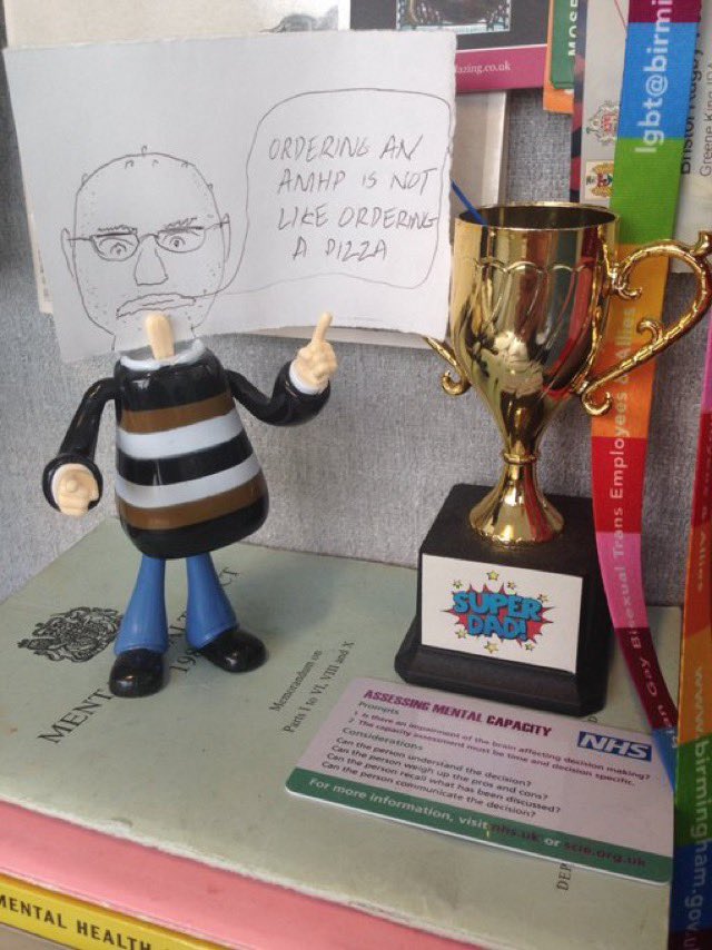 280+ (mostly) AMHPs in a virtual room @AmhpLeadsNet ✔️ <a href="/AMHPnotAMPH/">Robert Lewis</a> 

S.13 &amp; how we might use it to challenge the system… 

“Ordering an AMHP is not like ordering a pizza” <a href="/asifAMHP/">AsifAMHP</a>