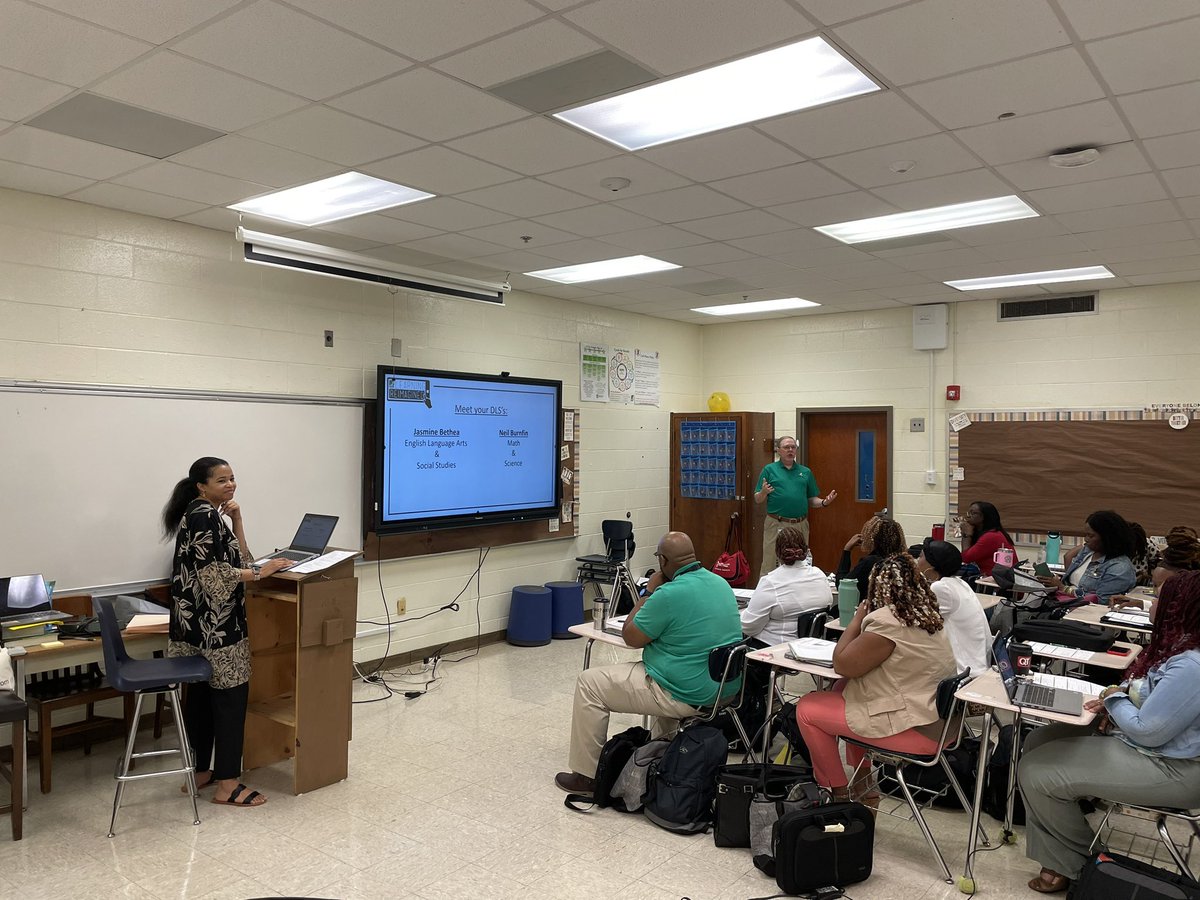 DrCMatthews22's tweet photo. Shout out to the professional learning team! Yesterday’s Day 1 New Teacher Orientation for secondary teachers went great! https://t.co/MOM0xFPc2Z