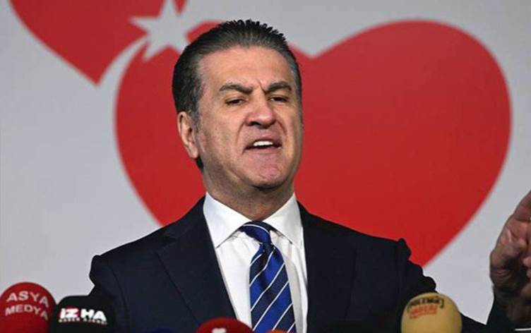 searchpulser's tweet photo. Bugün "Mustafa Sarıgül" sosyal medyada en çok konuşulan konular arasında yerini aldı. 

CHP Erzincan Milletvekili Mustafa Sarıgül'e ait olduğu iddia edilen cinsel içerikli video sosyal medyada büyük bir infiale sebep oldu. Videodaki kişinin Sarıgül olduğu iddialarına karşılık, tecrübeli siyasetçi hemen yanıt verdi. Sarıgül, videoyla ilgili çıkan şantaj ve tehdit iddialarını yalanlayarak Türkiye'nin kriminal bilirkişi uzmanlarından raporlar alacaklarını ve iftiracılarla yargı önünde hesaplaşacaklarını açıkladı. Konu gündemde geniş yankı uyandırdı.

#MustafaSarıgül #CHP #SosyalMedya