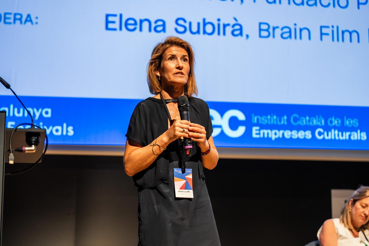 gloriaoliver74's tweet photo. 📢Excel.lents professionals parlant sobre FUNDRAISING a @FFLASH_HUB ➡️ @JuanMezo, director Valores&amp;Márqueting, @miquelcampmany director comunicatiu a @Nestle_es i Degà al @MktComCat. Modera @esubira @brainfilmfest. Feliç de representar @fpmaragall @AEFundraising @CCFundacions https://t.co/ZyFIZLvDZZ