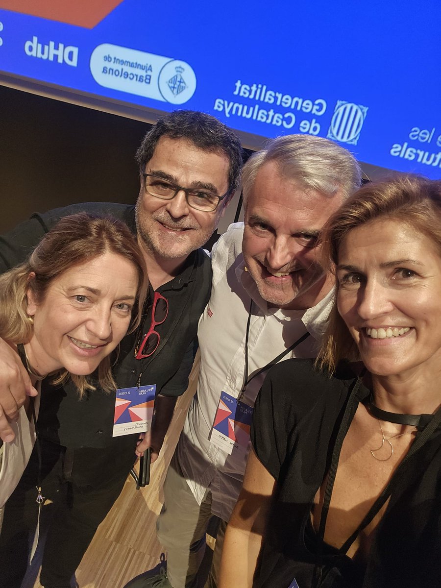 gloriaoliver74's tweet photo. 📢Excel.lents professionals parlant sobre FUNDRAISING a @FFLASH_HUB ➡️ @JuanMezo, director Valores&amp;Márqueting, @miquelcampmany director comunicatiu a @Nestle_es i Degà al @MktComCat. Modera @esubira @brainfilmfest. Feliç de representar @fpmaragall @AEFundraising @CCFundacions https://t.co/ZyFIZLvDZZ