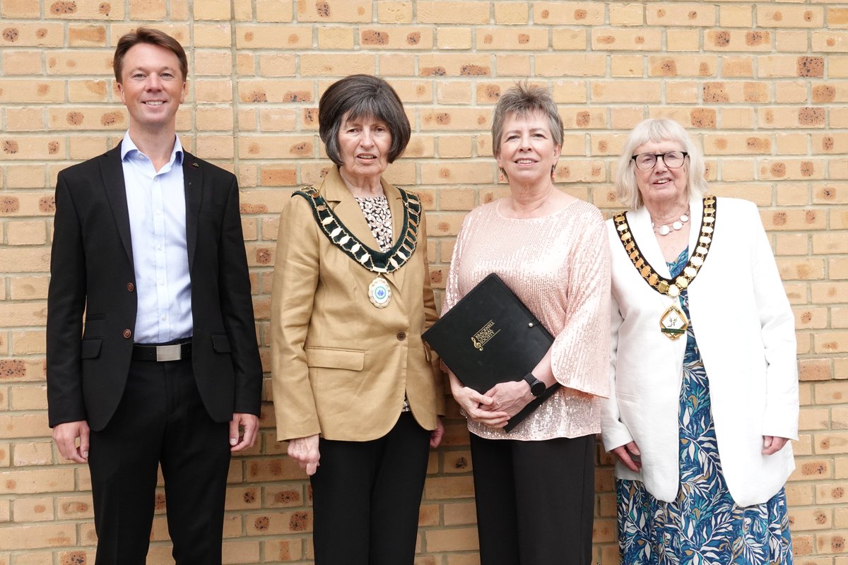 Bracknell Town Mayor tweet media